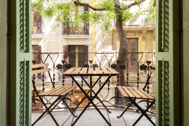 Pascual4 Habitación soleada con balcón privado