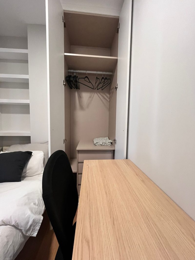 Room for Rent at Calle de Marcelina, 2-03
