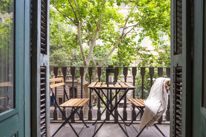 Pau8 Habitación doble con balcón y zona de trabajo