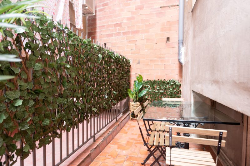 Gracia2 Soleada habitación doble con balcón