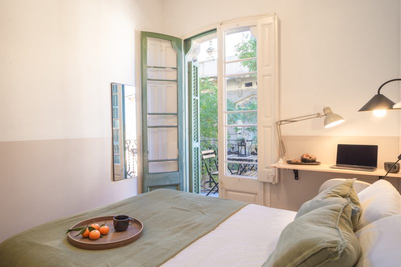 Comerc3 Habitación amplia con balcón y vistas