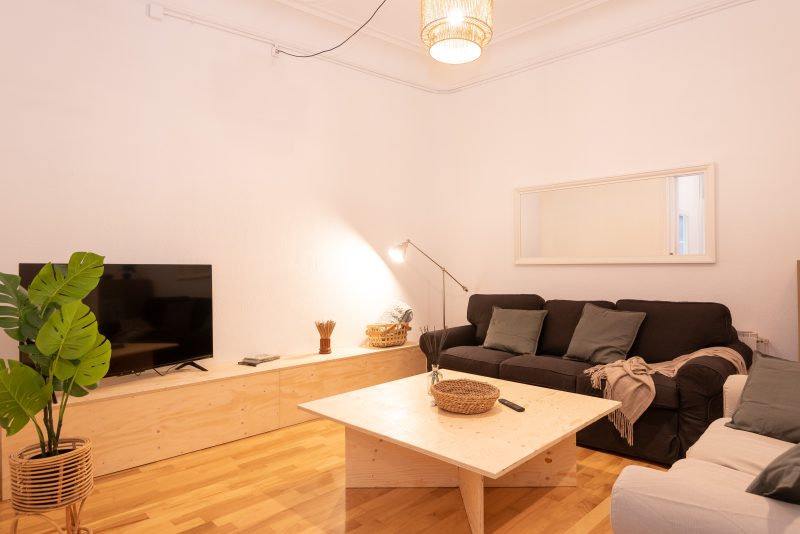 Gracia1 Soleada habitación doble con balcón