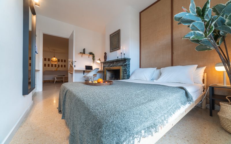 Garcilaso2 Bright double room with balcony