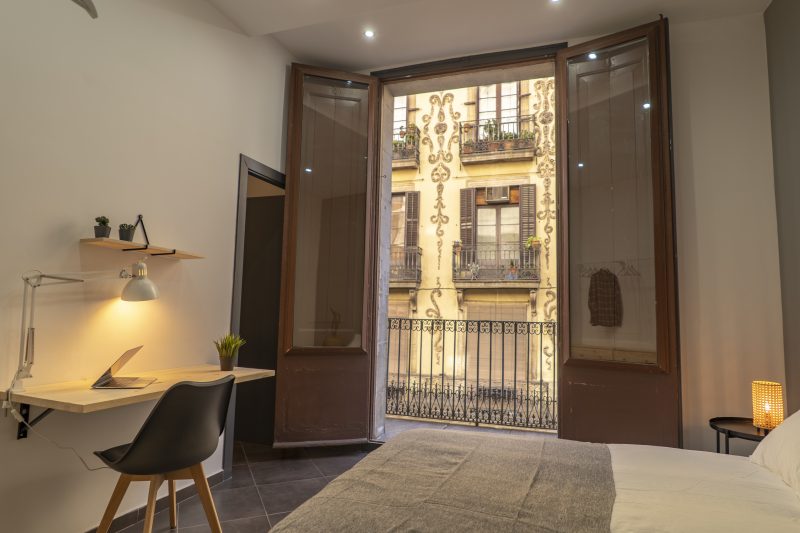 Ferran3 Suite con balcón y baño privado