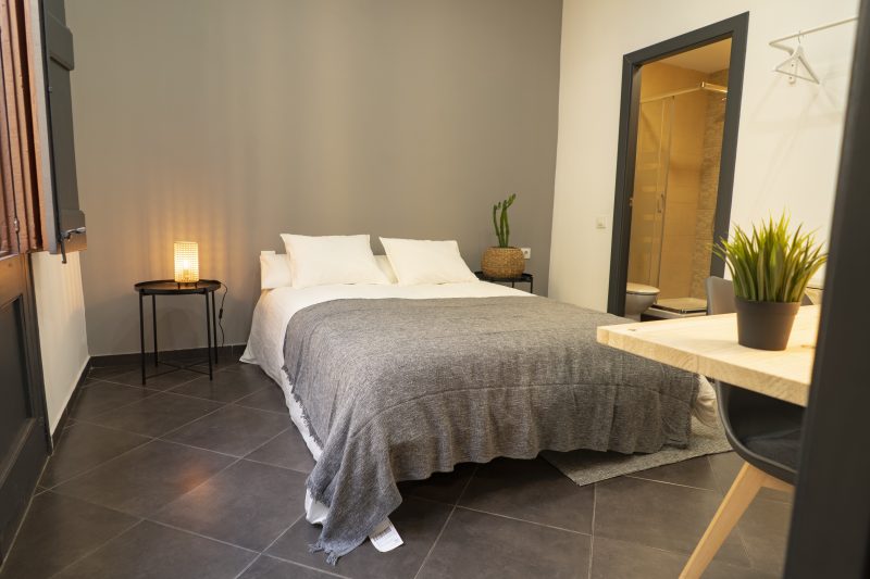 Ferran3 Suite con balcón y baño privado