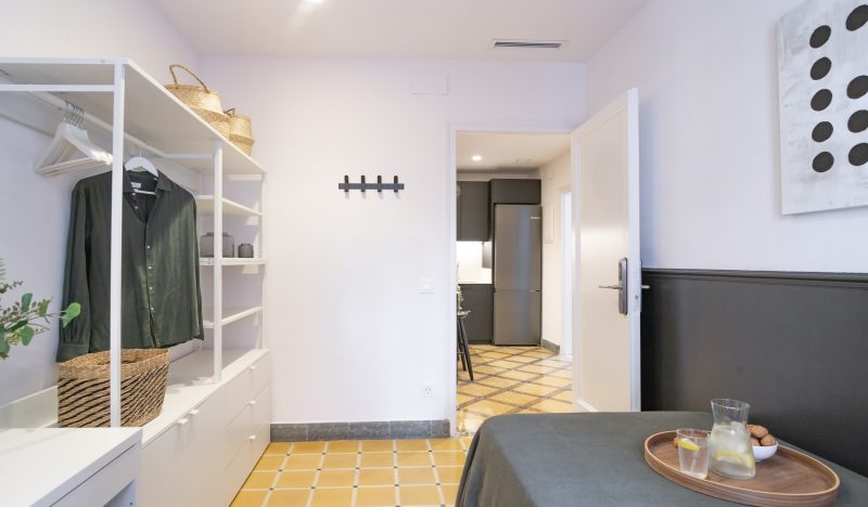 Escorial204 Amplia habitación individual en Gràcia