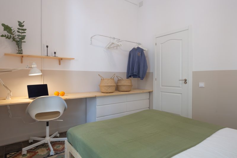 Pascual4 Habitación soleada con balcón privado