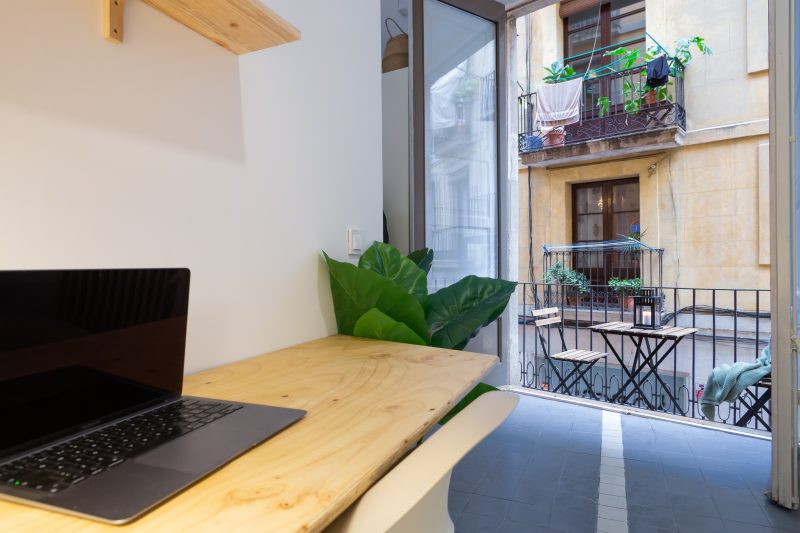 Born 6 · Habitación doble con balcón