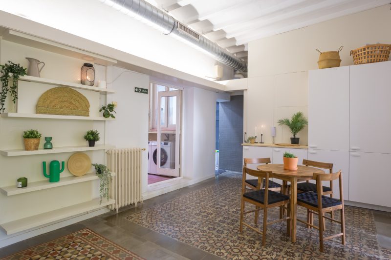 Born 6 · Habitación doble con balcón