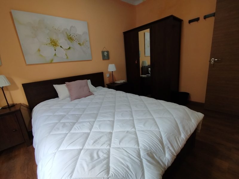 Room for Rent at Calle de Toledo, 50-01