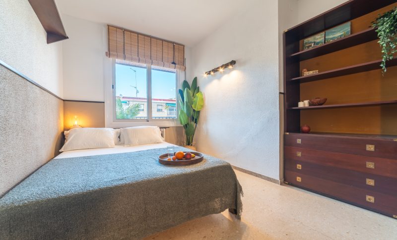 Garcilaso4 Bright double room with balcony