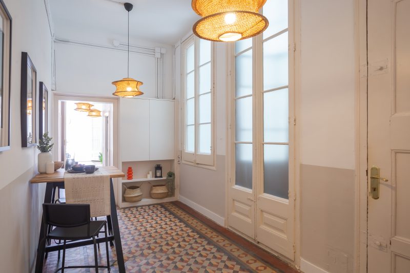 Claris2 Habitación doble luminosa con balcón privado y mosaico Nolla