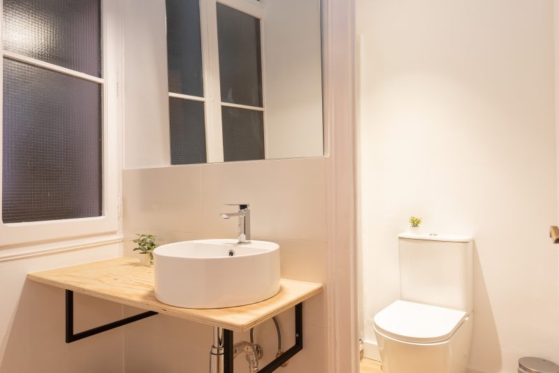 Gracia2 Soleada habitación doble con balcón