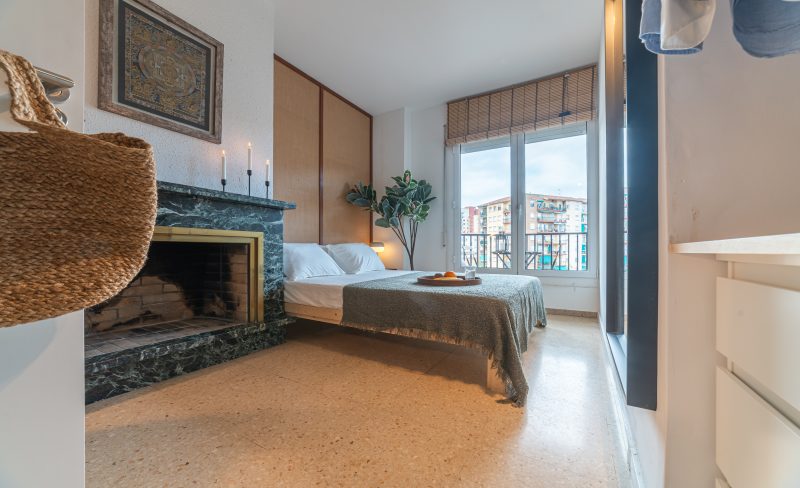 Garcilaso2 Bright double room with balcony