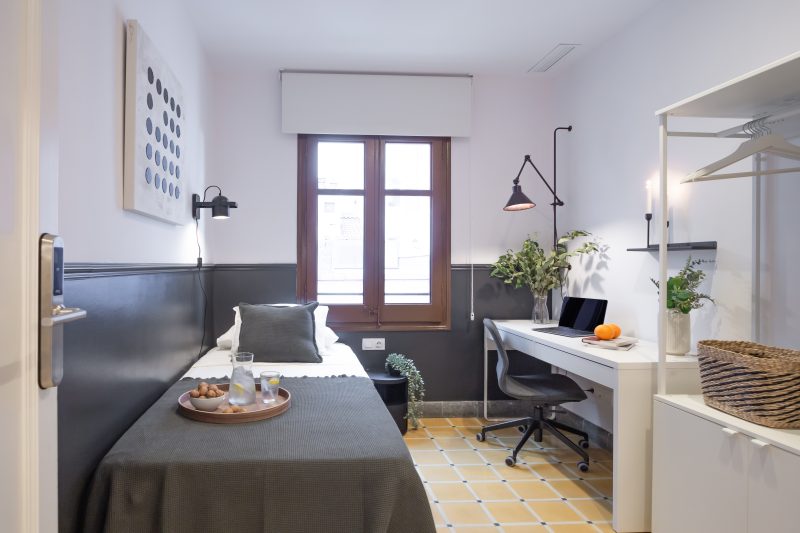 Escorial204 Amplia habitación individual en Gràcia