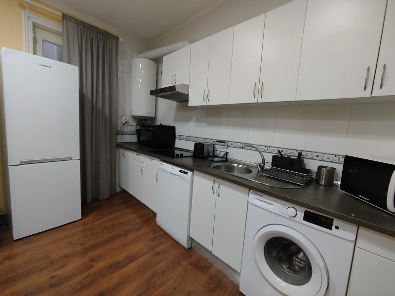 Room for Rent at Calle de Toledo, 50-07