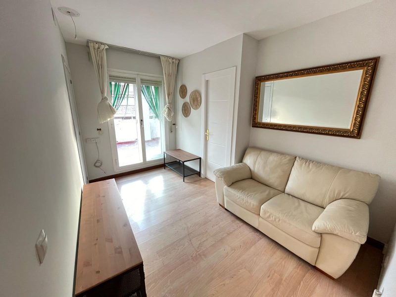 Room for Rent at Calle de Marcelina, 2-04